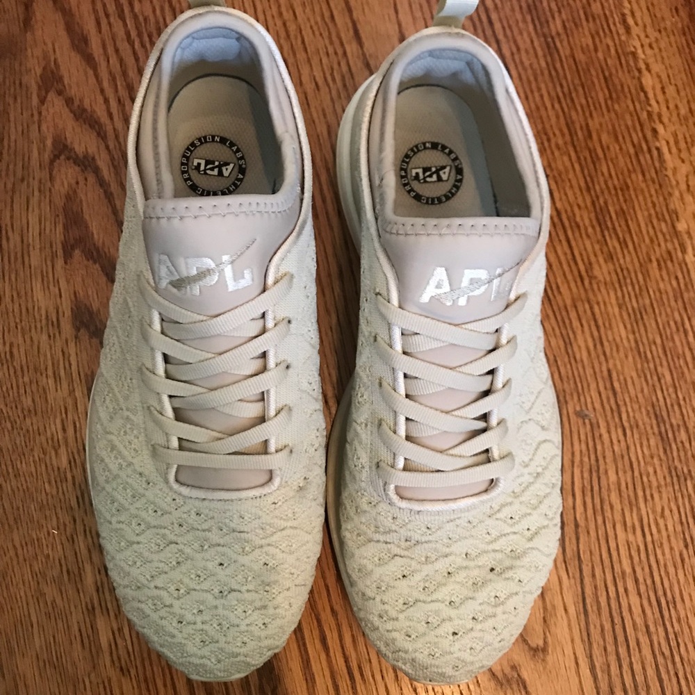 APL Techloom Phantom